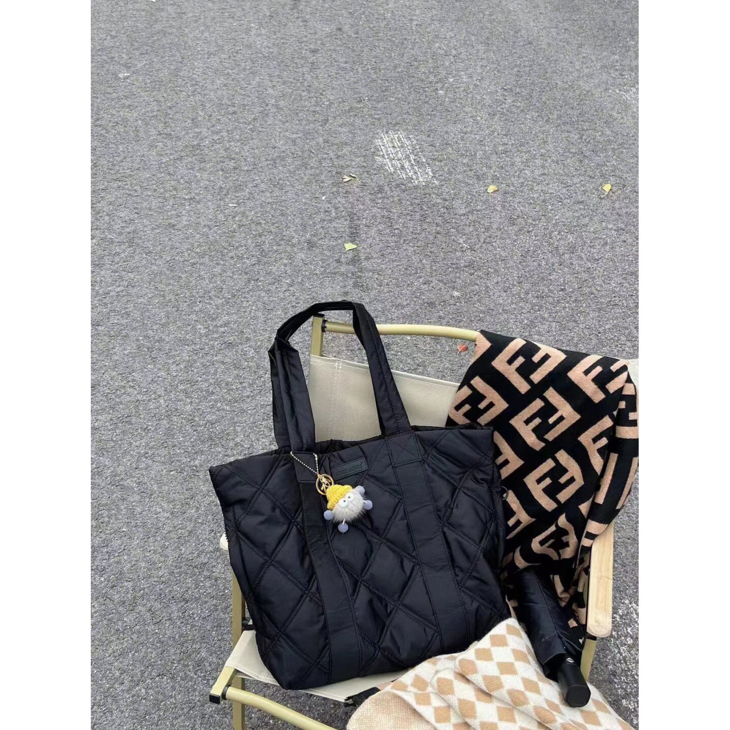 2026新款秋冬季包包女羽绒服包大容量托特包时尚OL通勤菱格购物包