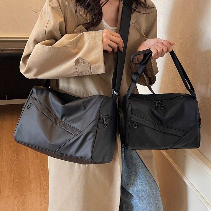 今年流行包包女2026新款潮百搭女士单肩斜挎包防水牛津布包枕头包