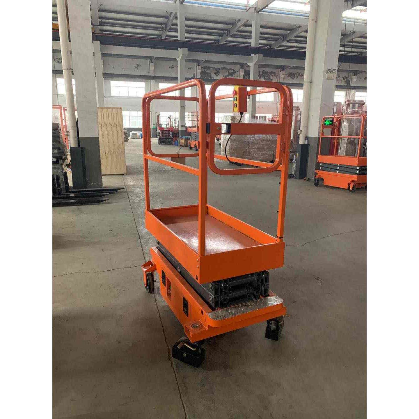 升降机3米4米电动升高平台家用载人高空作业车升降平台车移动小型