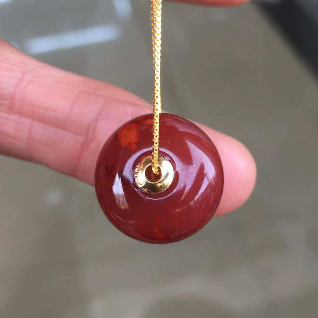 天然南红玛瑙牛血红飘柿子红平安扣吊坠18k金镶转运珠挂坠本命年