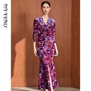 马天奴女装秋季新款粉色V领印花丝绒连衣裙收腰开衩礼裙高级长裙