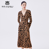 女咖色豹纹印花钉珠V领针织连衣裙子绑带收腰长袖 马天奴春季 款