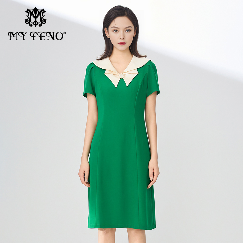 马天奴绿色翻领短袖连衣裙
