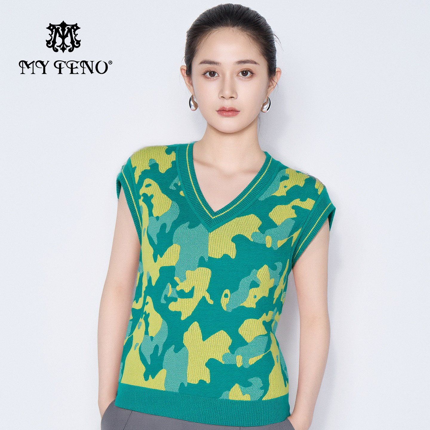 马天奴2025秋冬新款绿色棉质提花针织马甲背心坎肩V领无袖短款女