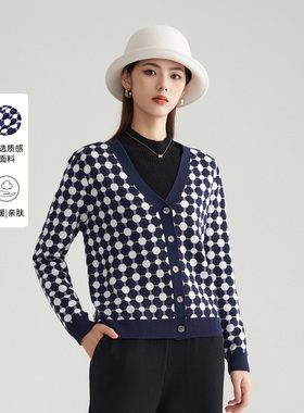 马天奴新款女藏蓝色V领针织开衫格子毛衫上衣百搭气质流行小衫