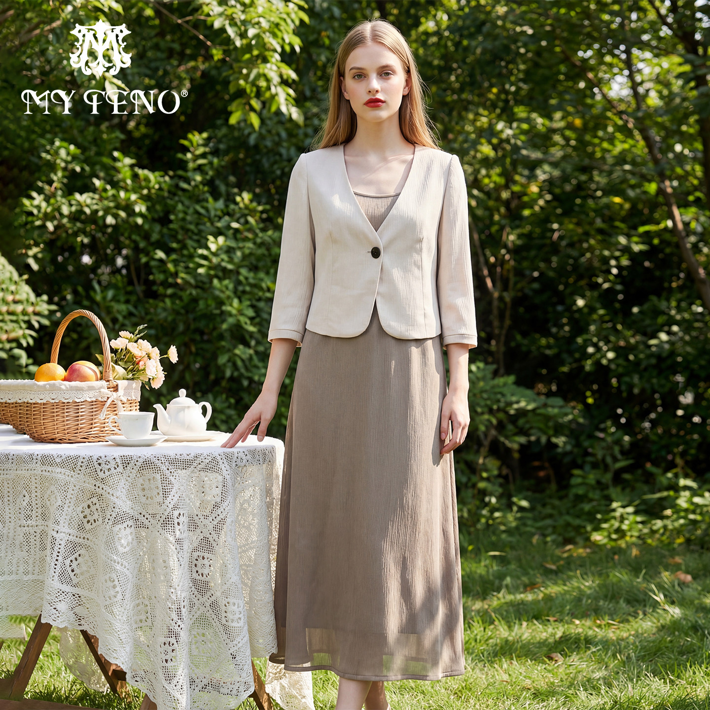 马天奴秋冬新款米白西装外套背心裙连衣裙子两件套装时尚通勤女装