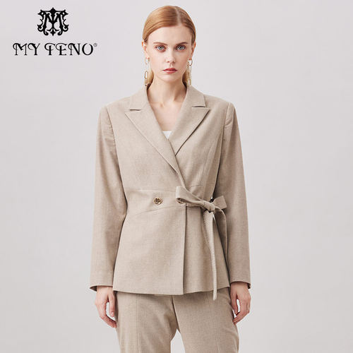 马天奴秋冬浅卡其戗驳领西