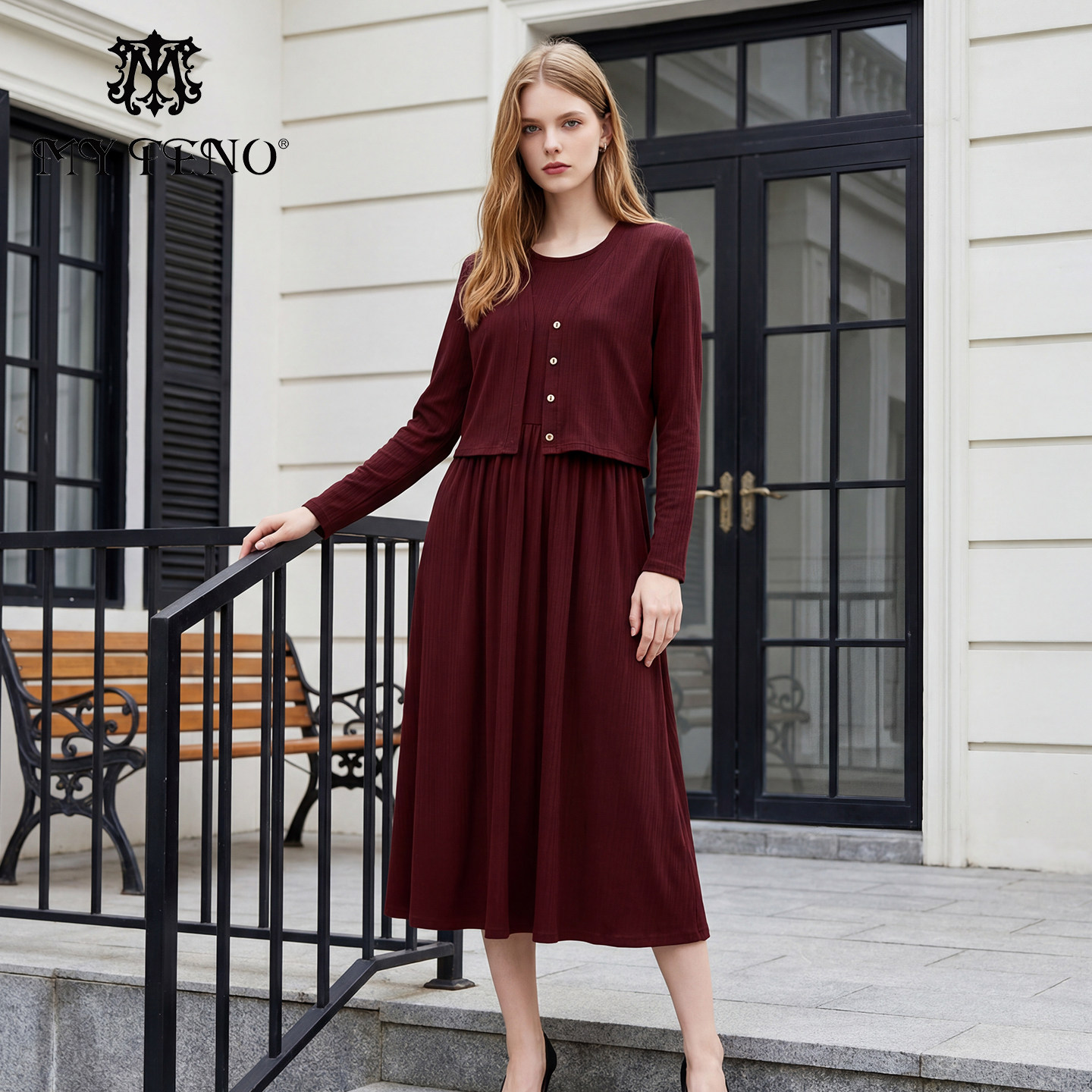 马天奴2025秋冬新款红色V领针织开衫圆领连衣裙子两件套装时尚女