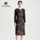 马天奴2025秋冬新款 气质女 法式 黑底粉花圆领长袖 刺绣连衣裙子修身