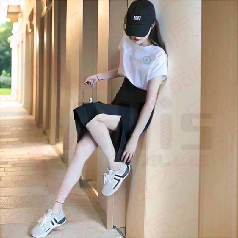 网红爆款时尚套装女夏季新款韩版显瘦笑脸印字短袖侧开叉半身裙裙