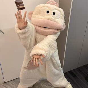 白色丑鱼睡衣连体珊瑚绒秋冬季保暖加厚搞怪卡通睡袍大嘴鱼可外穿