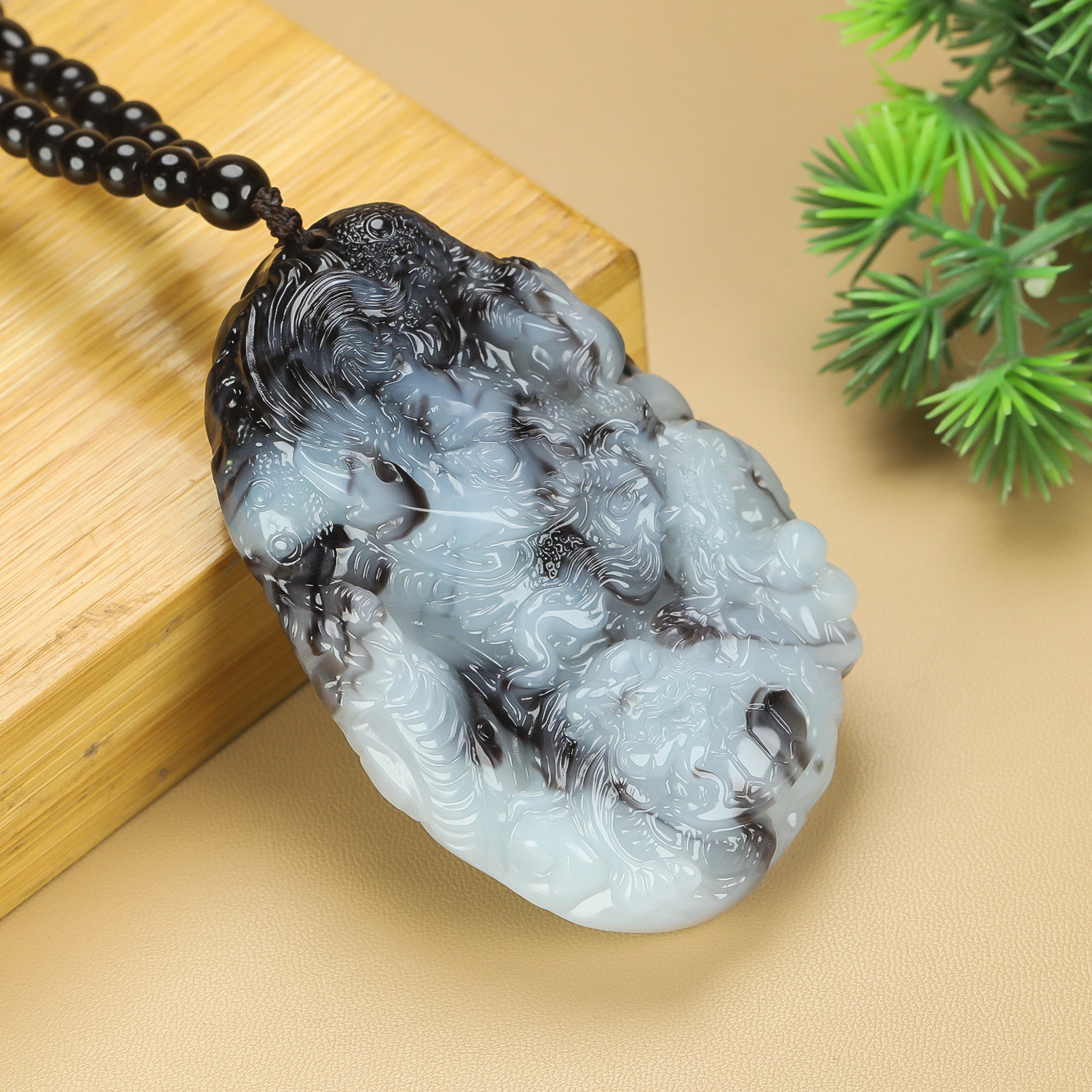 新疆和田玉青花龙手把件生肖龙把件游龙戏珠男女双面雕刻玉石玩件