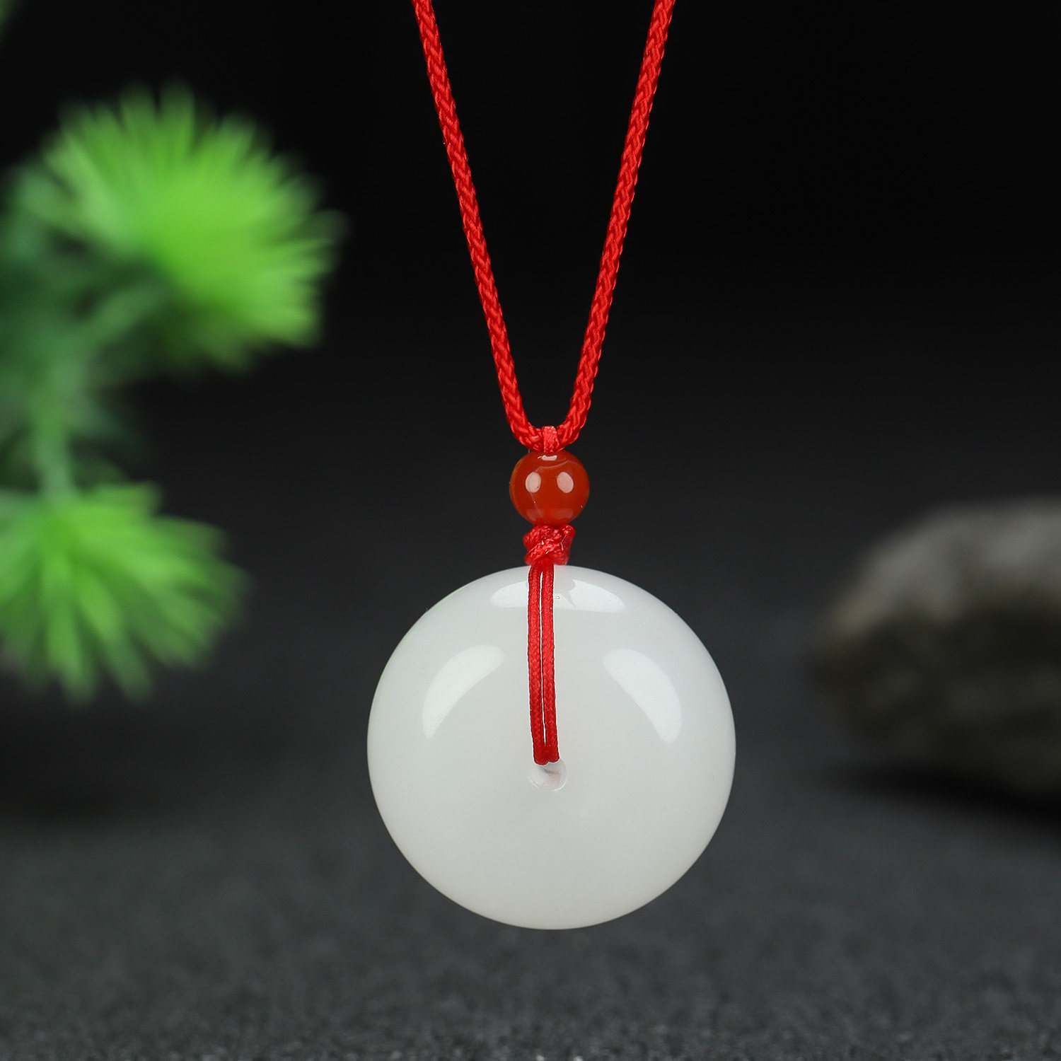 新疆金丝玉圆形平安牌吊坠挂件