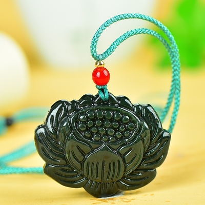 和田青玉细料墨青绿莲花男女吊坠