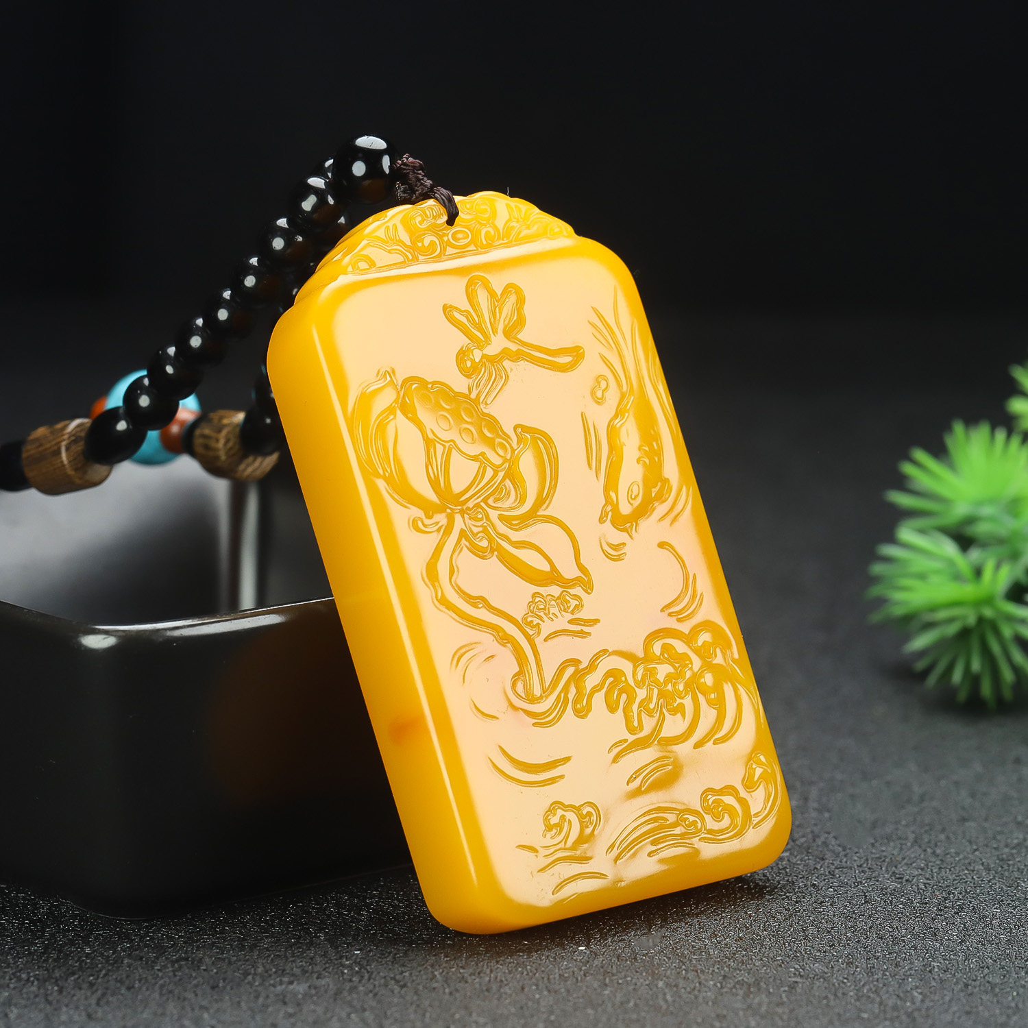 天然黄龙玉莲花牌手把件和田玉黄玉金鱼莲花平安玉石挂件把玩件