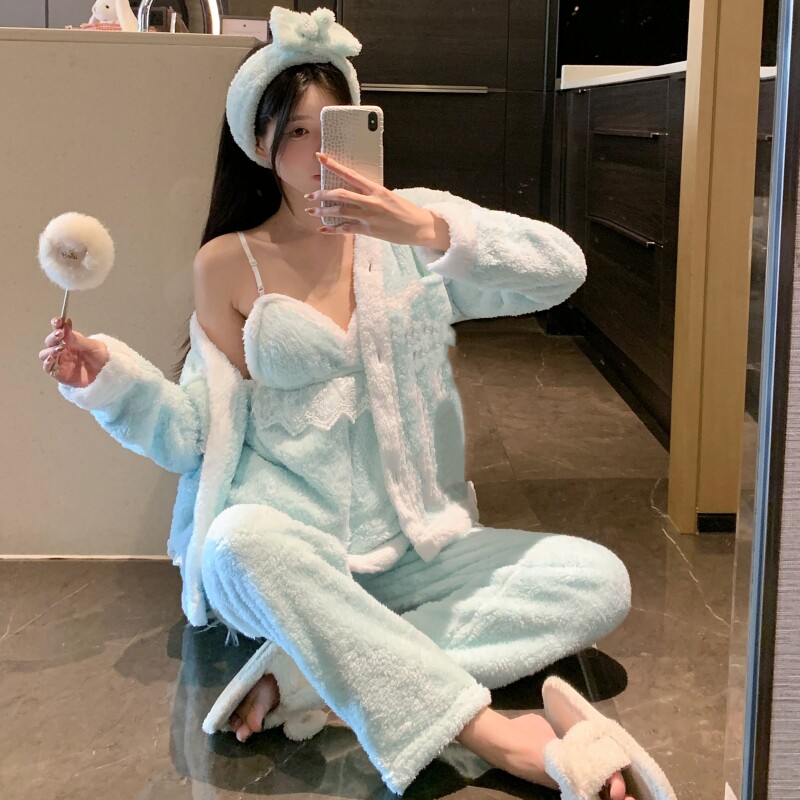 法兰绒睡衣女秋冬季加绒加厚性感吊带长裤外袍保暖家居服三件套装