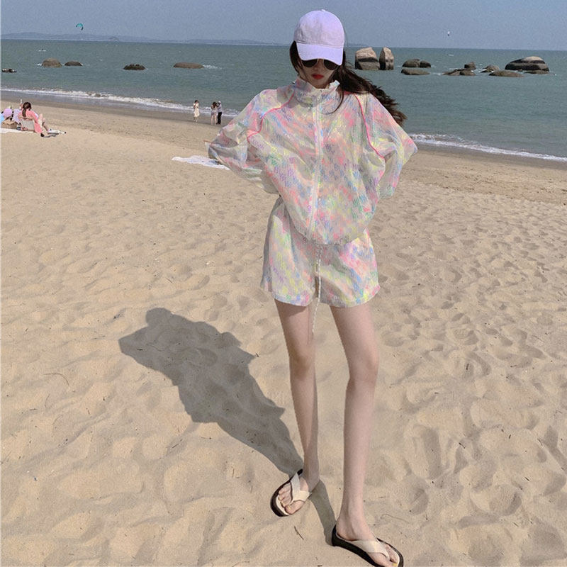 海边沙滩防晒两件套女夏季印花宽松长袖上衣+松紧腰阔腿短裤套装
