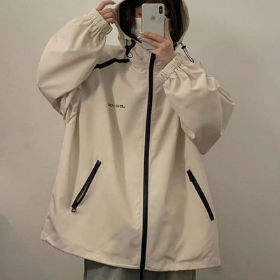 运动户外冲锋外套女春秋2025年新款宽松休闲防水连帽美式夹克上衣