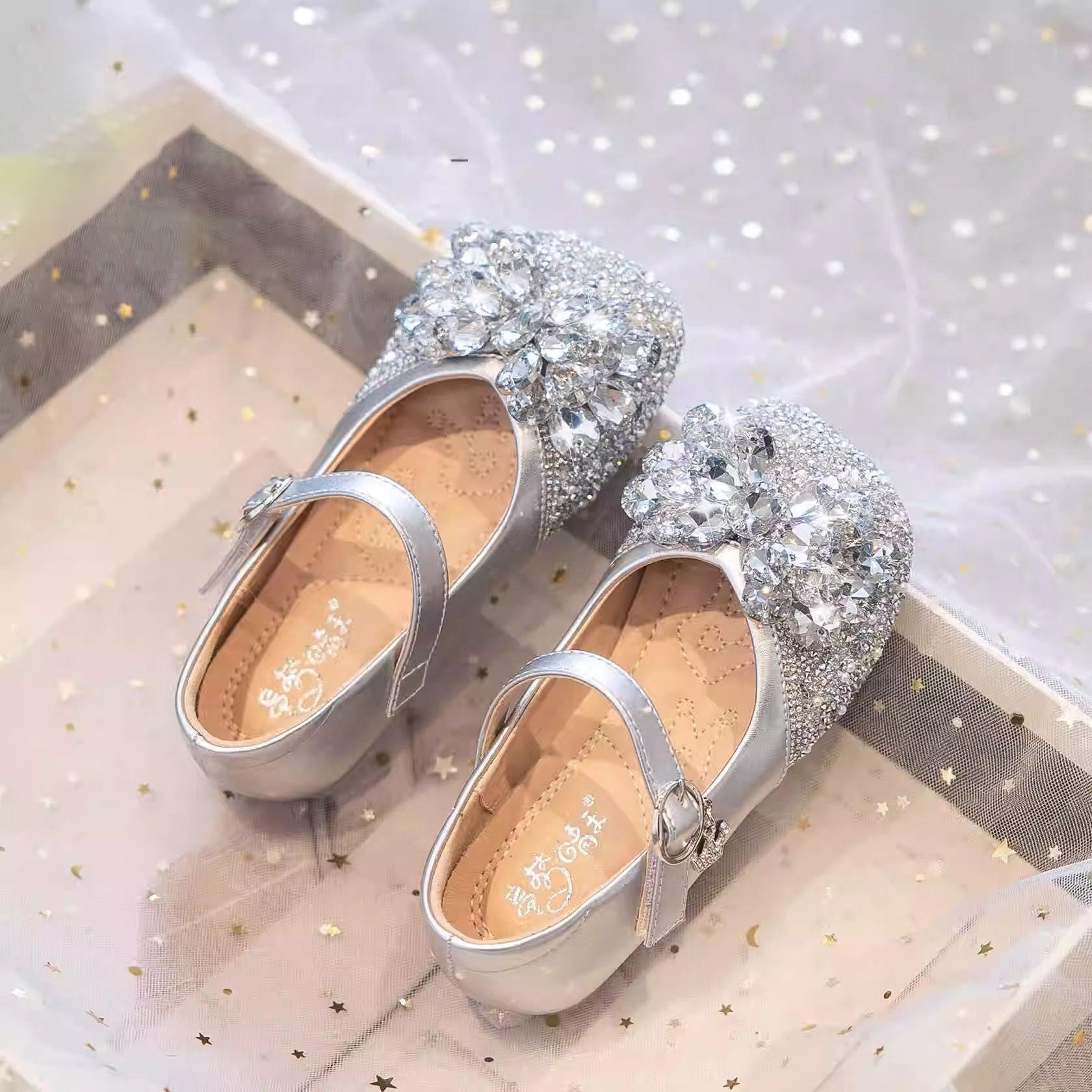 真皮儿童公主鞋水晶鞋2025新款女童皮鞋夏季软底女宝银色单鞋软底,童鞋/婴儿鞋/亲子鞋,水晶/水钻鞋,淘宝优惠券,粉丝福利购,淘宝优惠卷