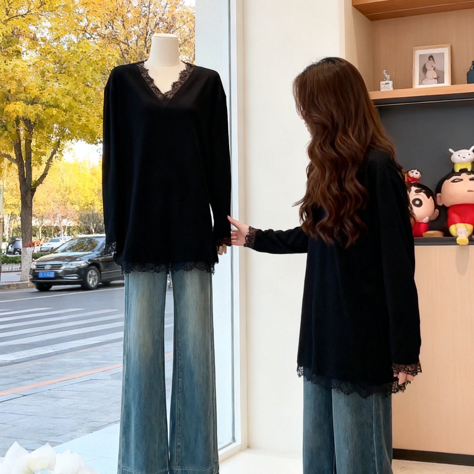 大码女装黑色蕾丝V领针织衫女秋冬宽松显瘦中长款遮肉长袖上衣,女装/女士精品,大码内搭,淘宝优惠券,粉丝福利购,淘宝优惠卷