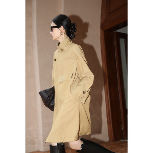 SUPERSCAPE素泊灯芯绒拼接领面