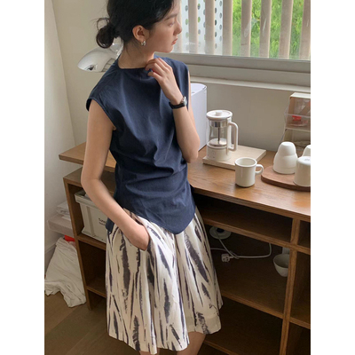 SUPERSCAPE素舶  不规则设计感斜领微收腰薄款后背开扣无袖上衣