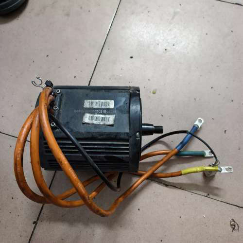 全顺4000中置电机 今年2月份的电机 成色看图 功能正常使