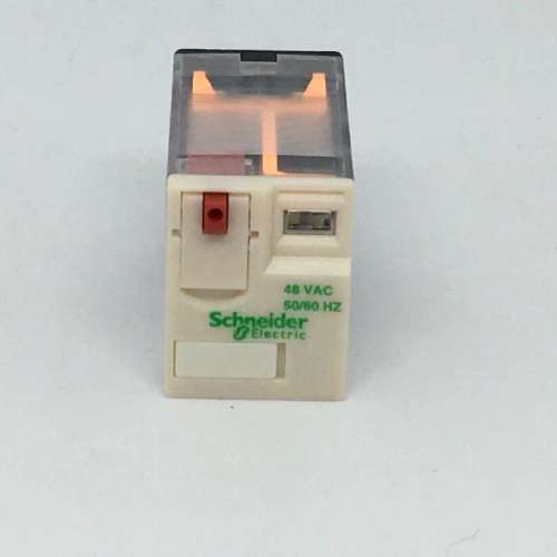 全新原装正品插拔式中间继电器 2CO 48V AC；RXM2AB1E7