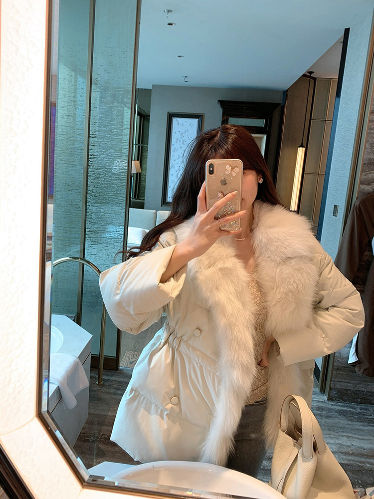 奶白色收腰显瘦白狐狸大毛领短款加厚羽绒服女小个子2025新款冬季