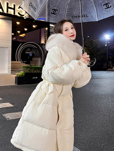 韩版米白宽松加厚狐狸毛领白鹅绒羽绒服外套女中长款2026新款冬季