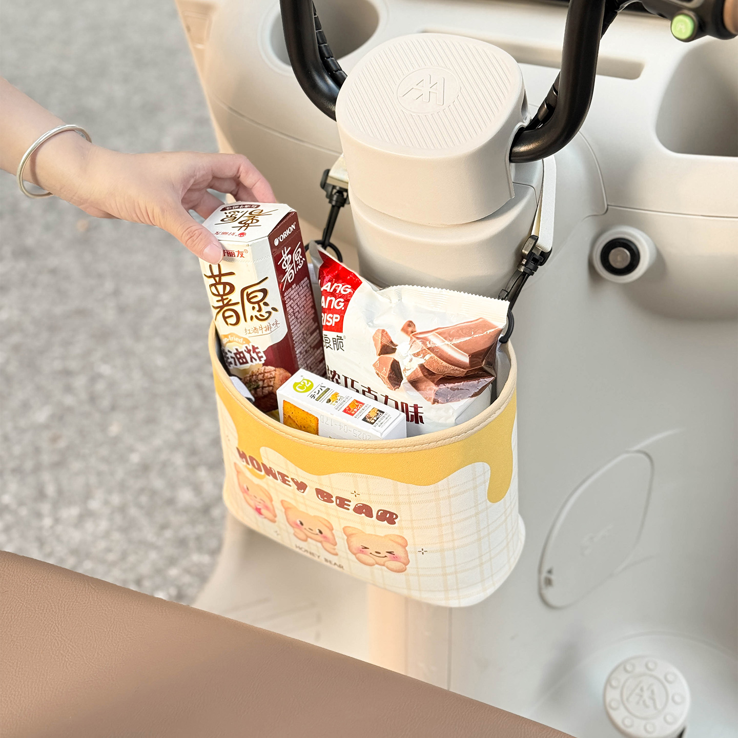 电动三轮车挂兜储物袋前置物兜