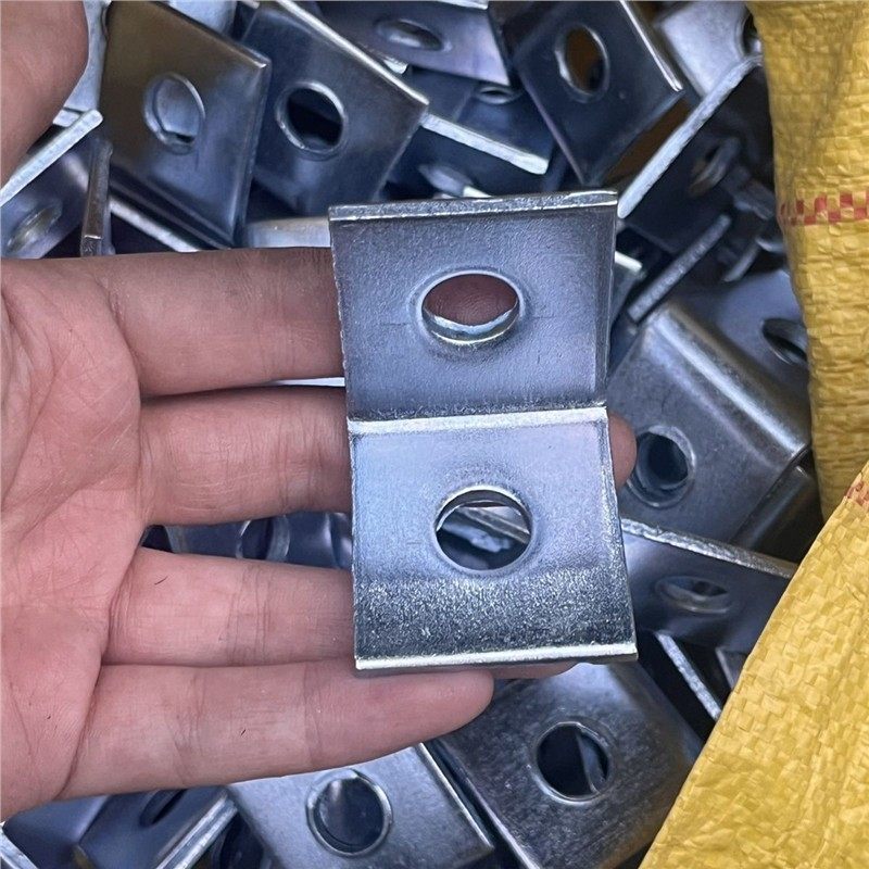 整袋批发2孔角码抗震支架配件幕墙直角镀锌型钢打孔两孔连接件