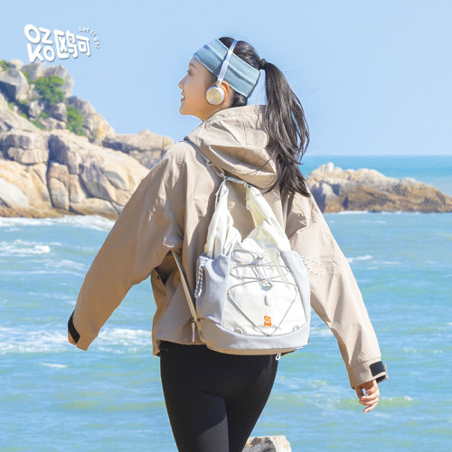 户外双肩包女旅行轻登山徒步旅行