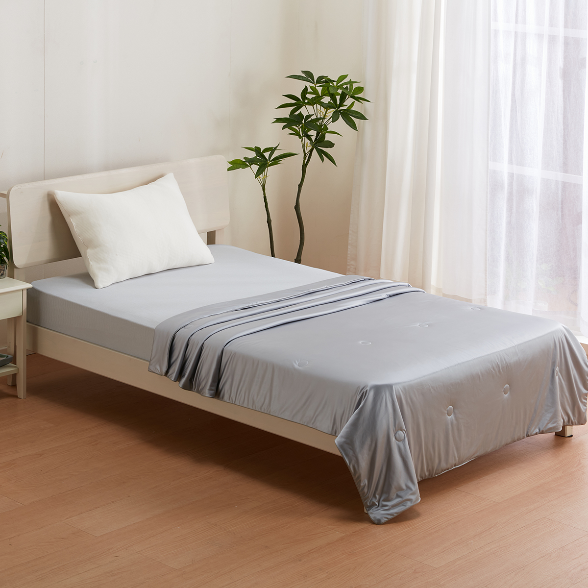 NITORI宜得利家居仿真丝薄被