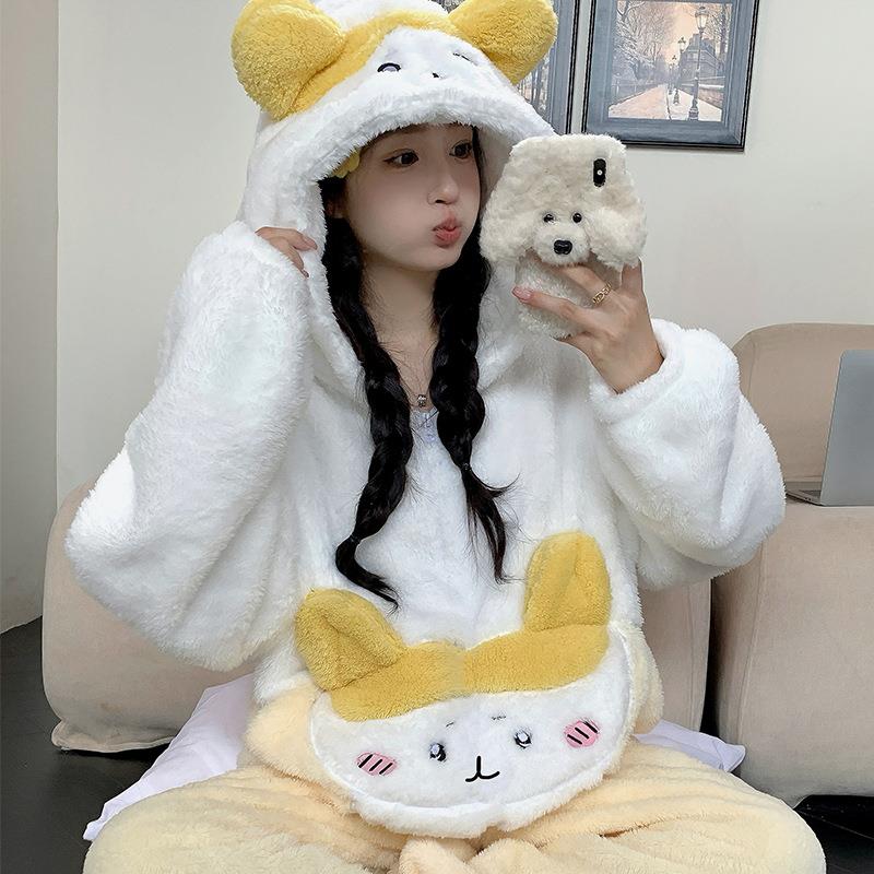 女士绝美睡衣秋女款2025新款加厚新款黄色小八珊瑚绒冬季连体加厚