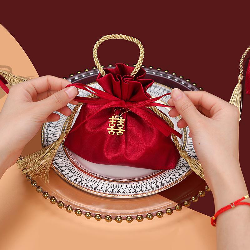 喜糖盒子大号喜糖盒子空盒批の发新款流苏袋礼盒绸缎礼物包装袋高