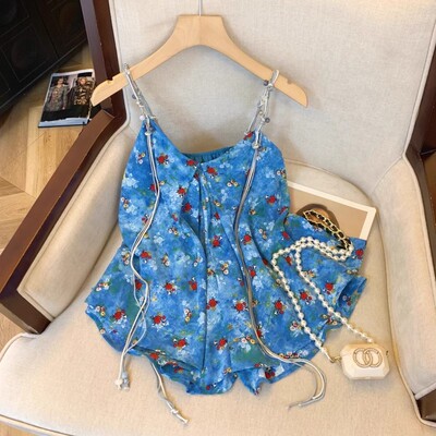 【送运费险】蓝色碎花吊带背心女