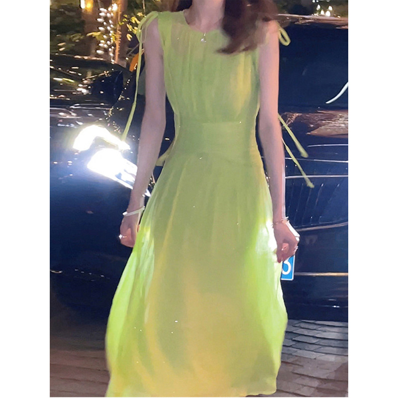 高级感显瘦惊艳绿色2024新款别致漂亮法式气质夏女