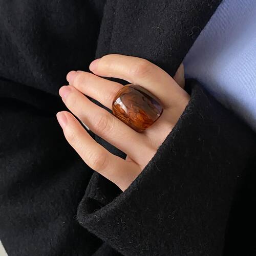 New Trendy Large Finger Rings for Women Exaggerated Amber