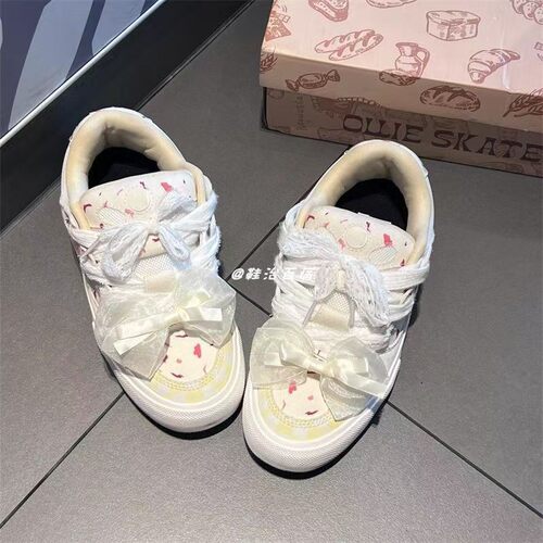 蔓越莓白巧面包鞋女2026夏季厚底低帮Vibe风百搭情侣运动滑板鞋子