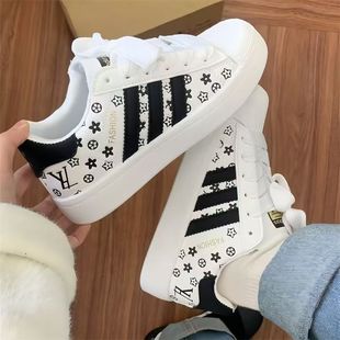 美式黑白色可爱三条杠面包鞋女ins小众运动休闲鞋百搭厚底滑板鞋