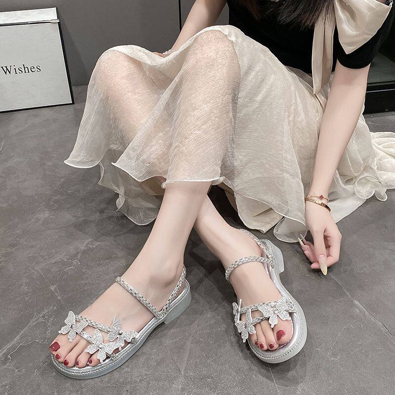 蝴蝶水钻两穿凉鞋女夏季2026新款仙女风配裙子平底外穿沙滩凉拖鞋