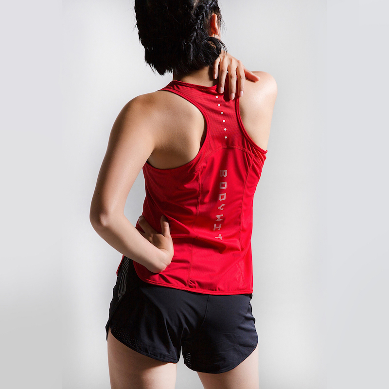 速干，超轻M码仅重52g，透气，不沾身，反光