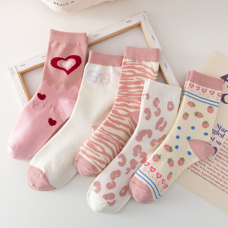 粉色袜子女秋季厚款纯棉中筒袜可爱日系ins潮学生爱心长筒袜春秋