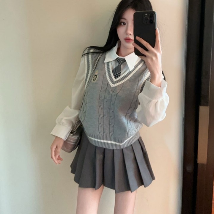 实拍实价 学院风马甲衬衫叠穿套装秋冬季jk制服背心百褶裙三件套