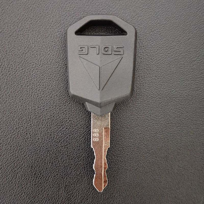山东临工挖掘机启动点火钥匙锁匙图片