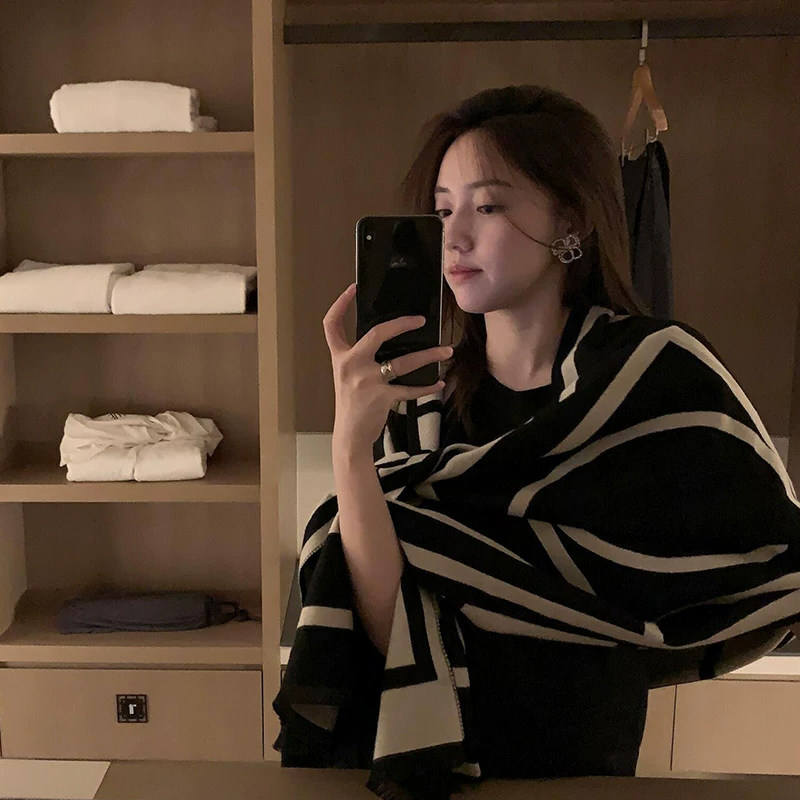 时尚披肩女外搭双面两用秋冬围巾