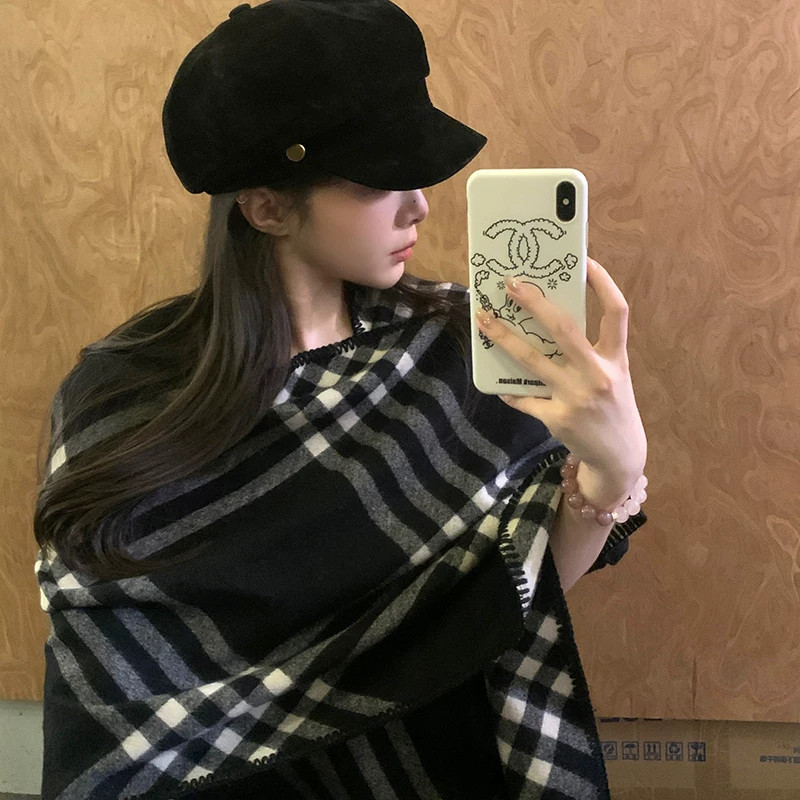 格子围巾女秋冬复古锁边保暖披肩