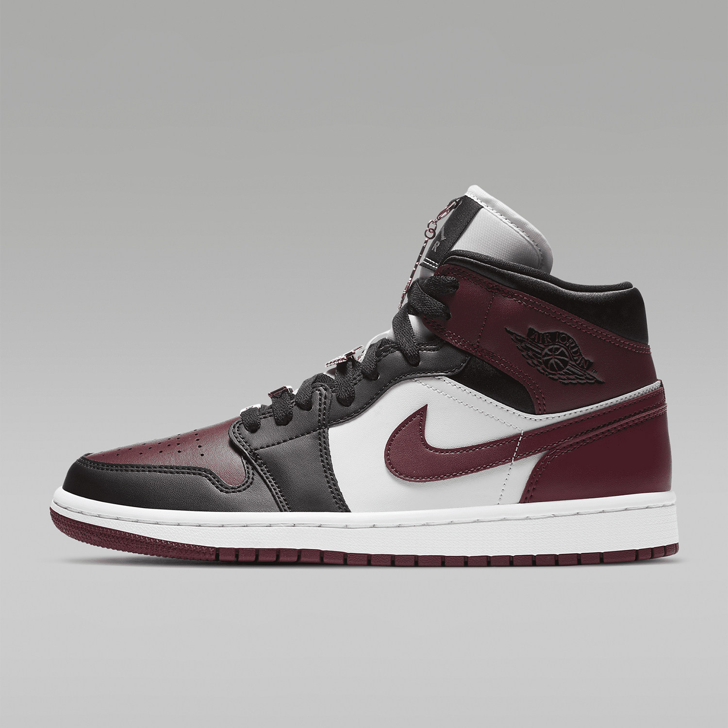 Nike/耐克正品Air Jordan 1 Mid AJ1 黑红白女子中帮篮球鞋CZ4385