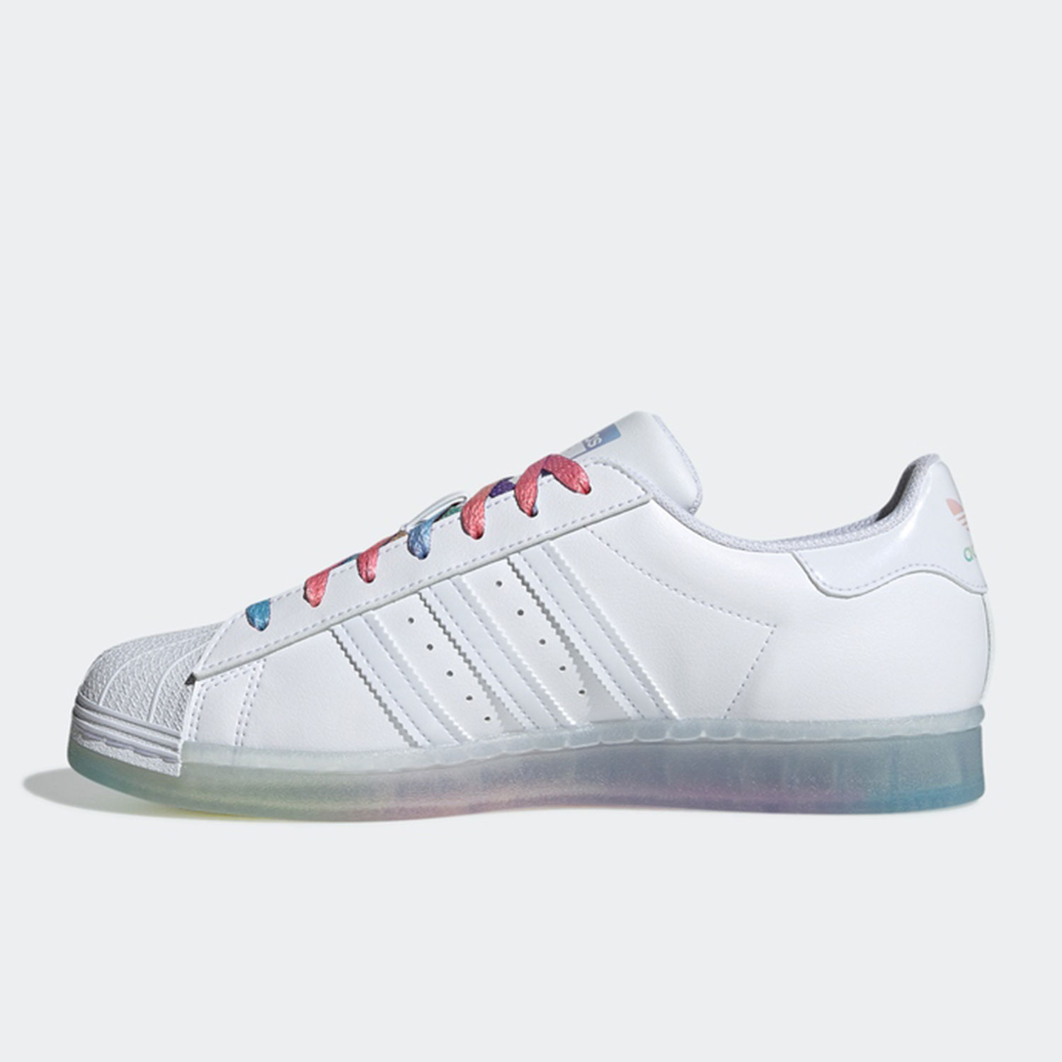 板鞋低帮（帮高小于10cm)